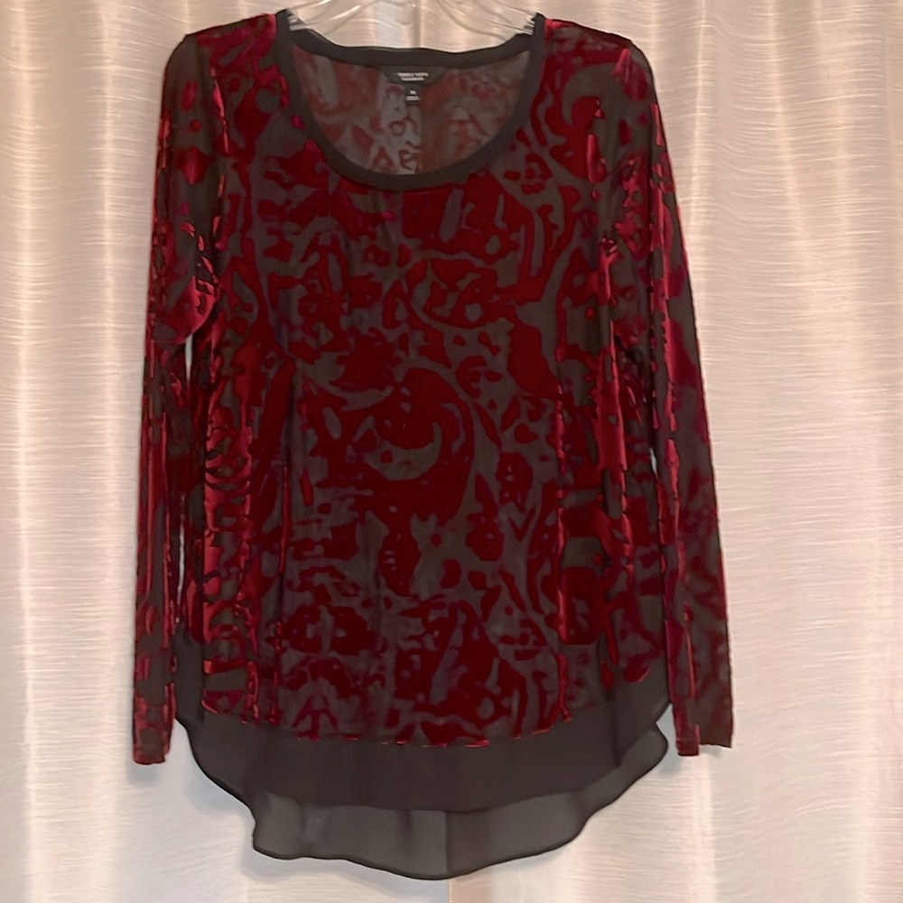 Simply Vera by Vera Wang top size M
